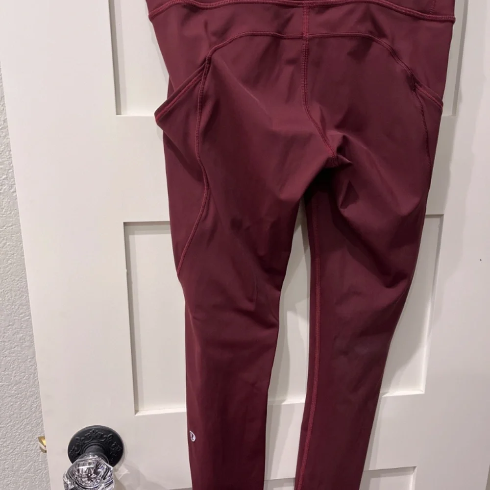 Fast and Free Lululemon Leggings - Picture 4 of 4